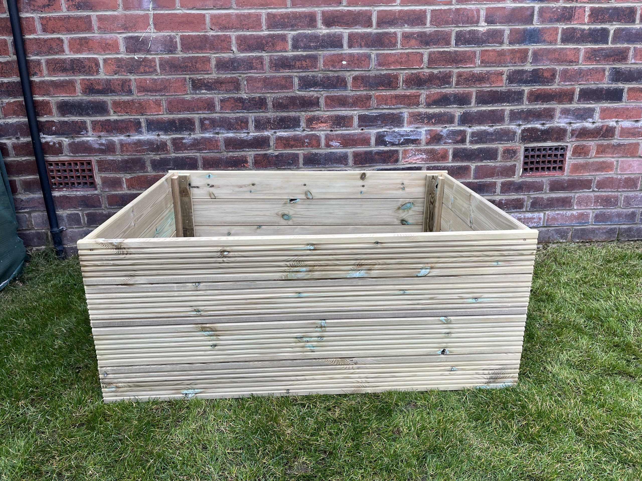 BASIC RAISED BED
